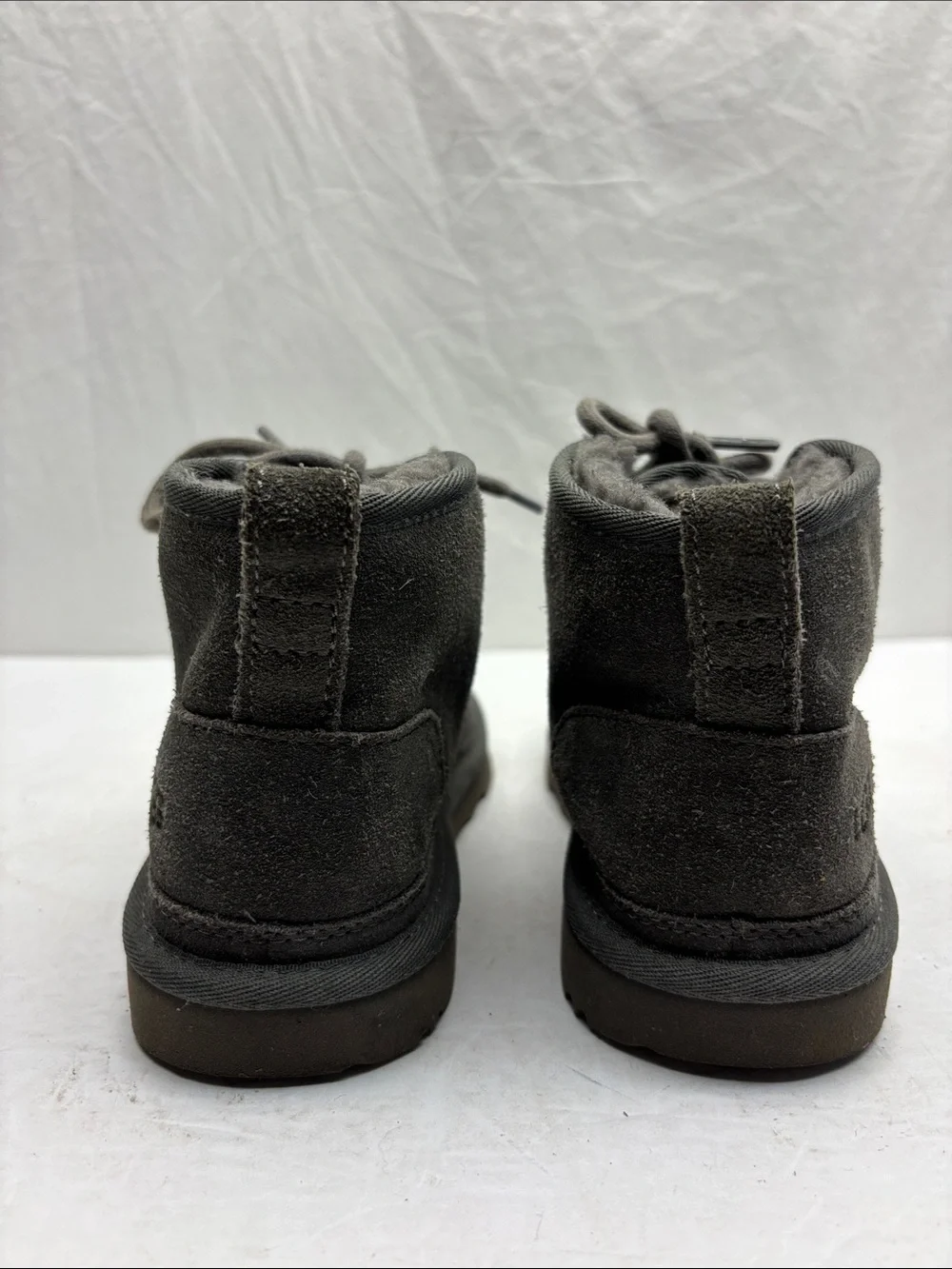 UGG Neumel boots for little boy SZ 2, box 69